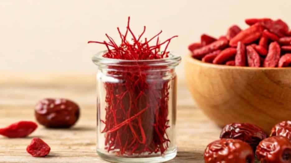 زعفران، زرشک و عناب اصل را از کجا بخریم؟